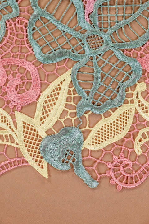 Pastel guipure