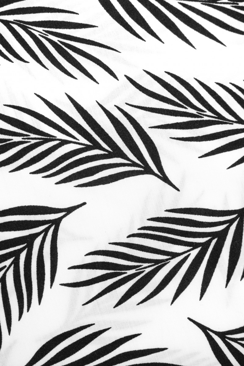 Viscose in leaves white and black