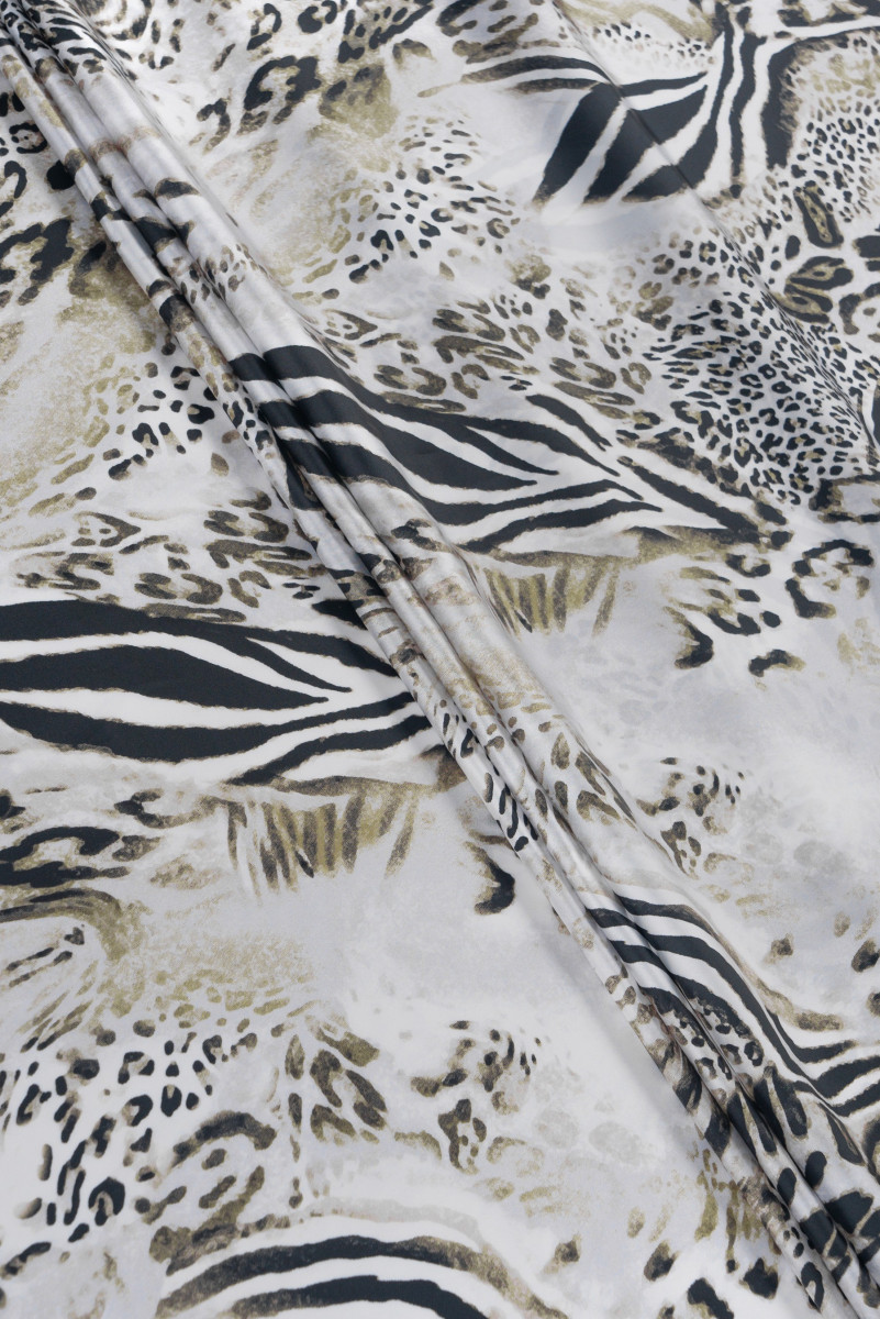 Polyester satin in animal motifs