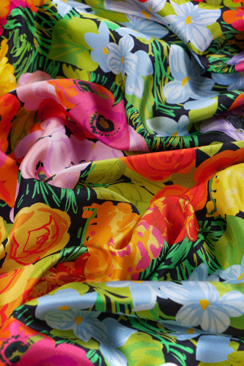 Twill silk in flowers