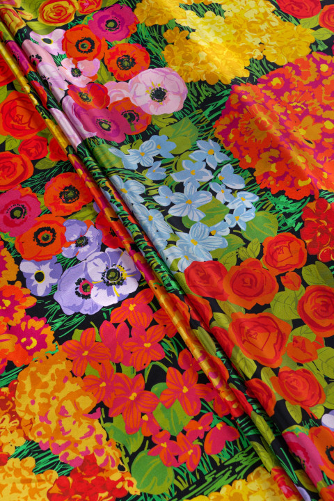 Twill silk in flowers