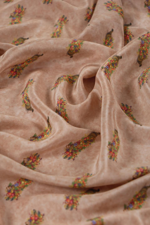 Silk crepe beige "Horn of abundance"
