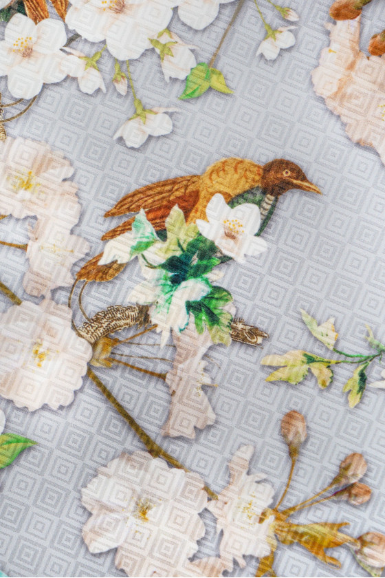 Jedwab żakardowy w kwiaty - szary KUPON 70cm