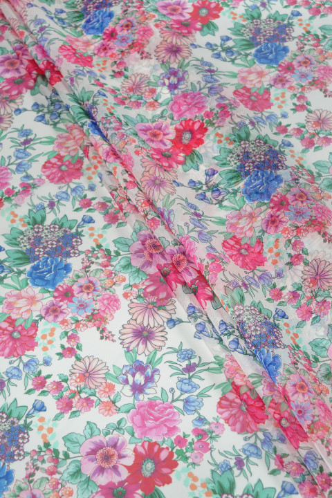 Polyester chiffon in flowers