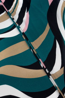 Viscose knitwear in waves