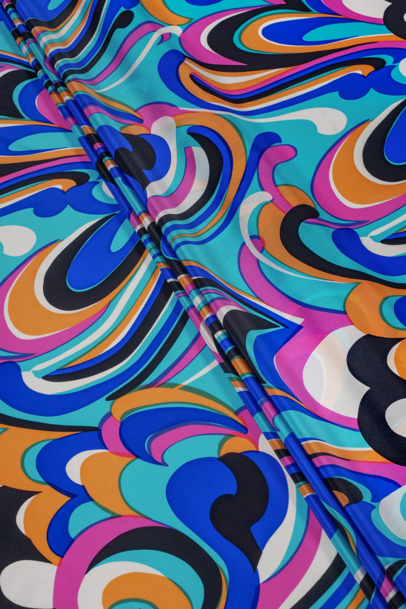 Silk crepe in colorful patterns
