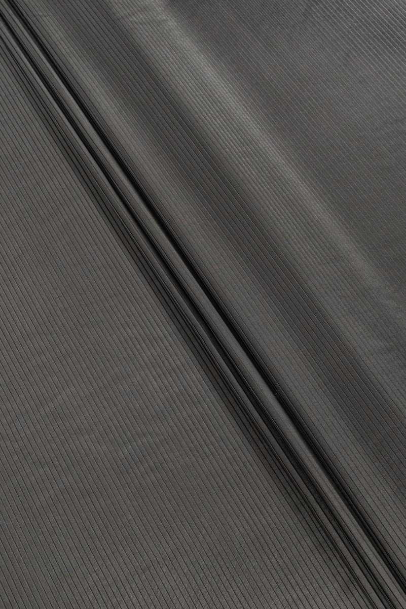 Pleated silk fabric - gray