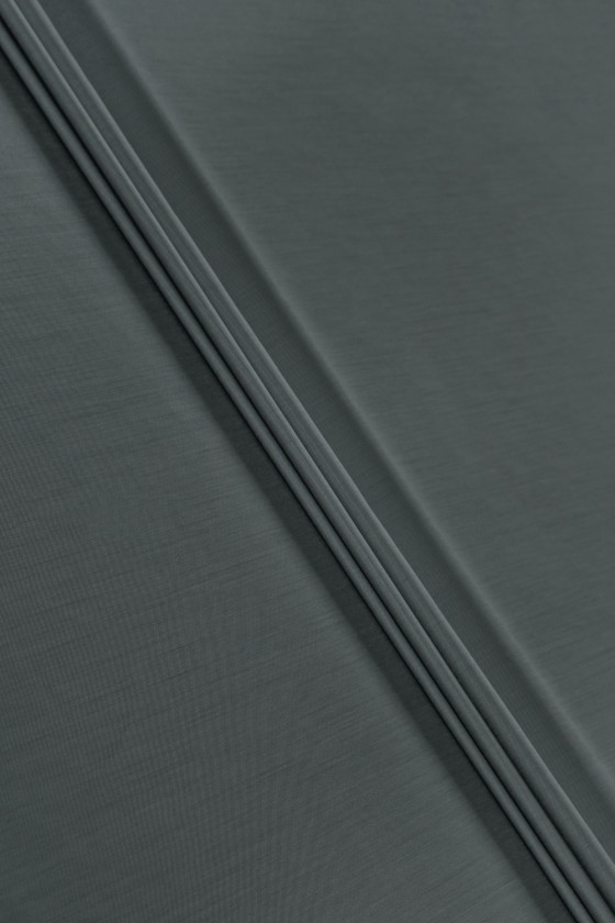 Kostüümivill - hall-must