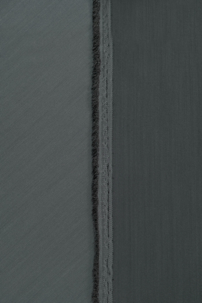 Kostüümivill - hall-must