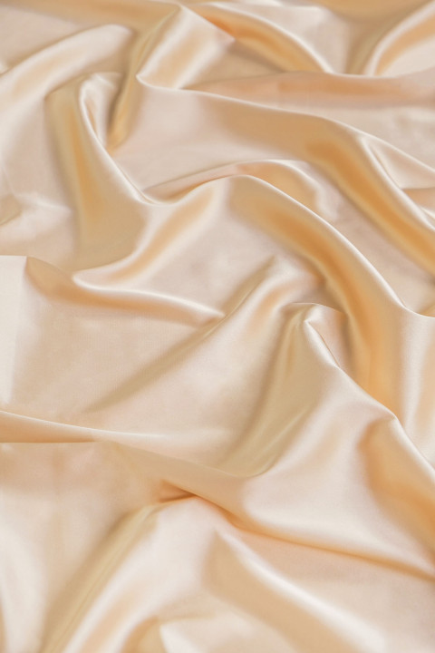 Polyester Satin 140 grammes - couleurs assorties