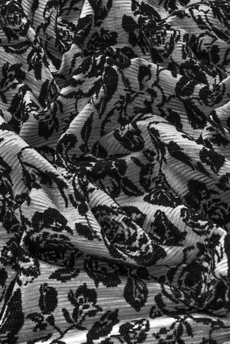 Żakard w róże KUPONY