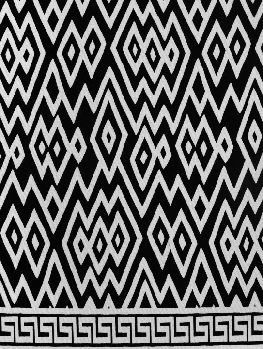 Coat wool in zigzags