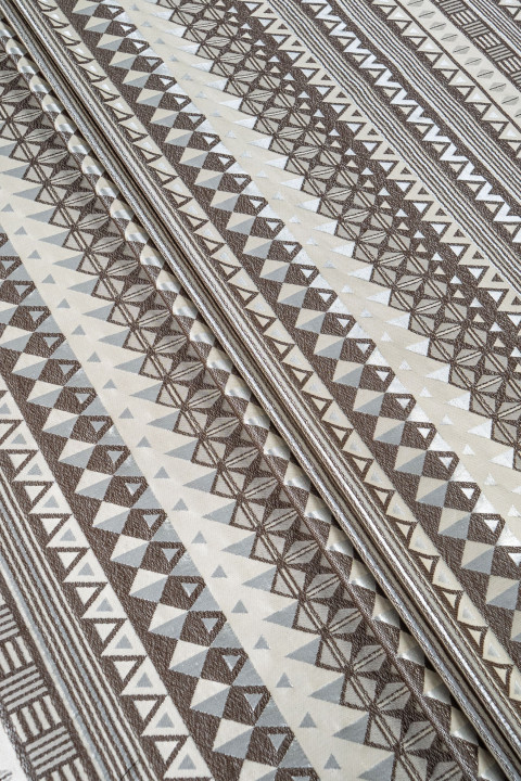 Jacquard - feine Geometrie