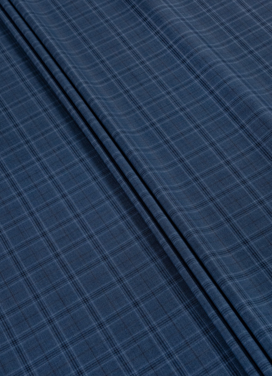 Costume polywool with navy blue check