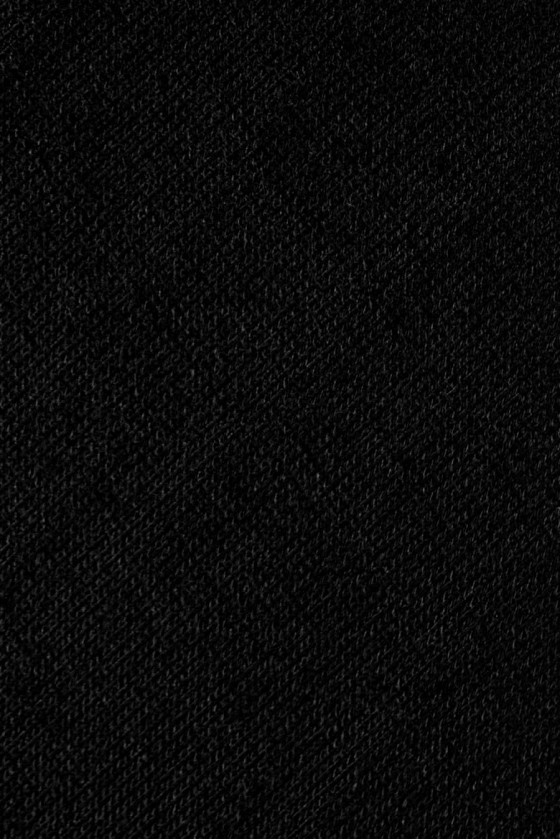 Viskose gestrickt mit schwarzer Wolle