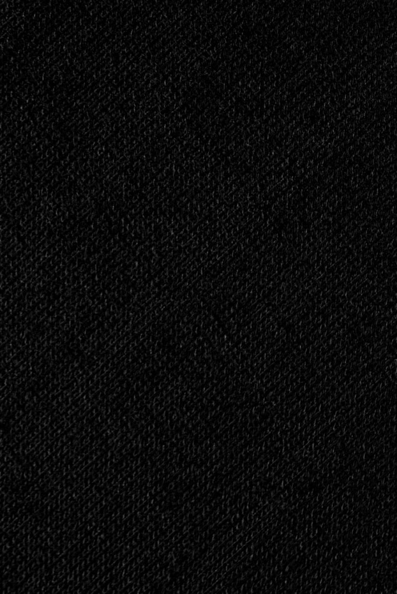 Knitted viscose with black wool