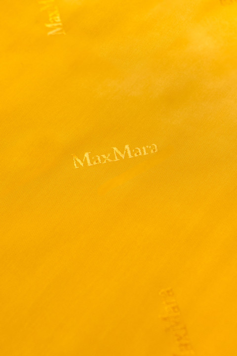Signed yellow lining