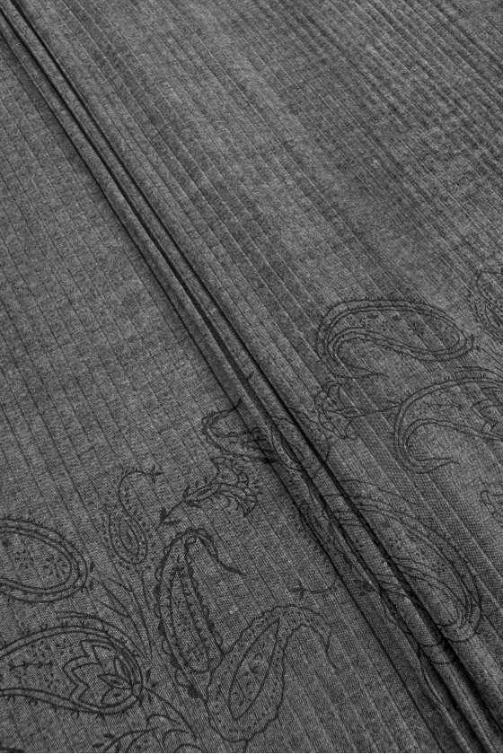 Pleated fabric with pattern