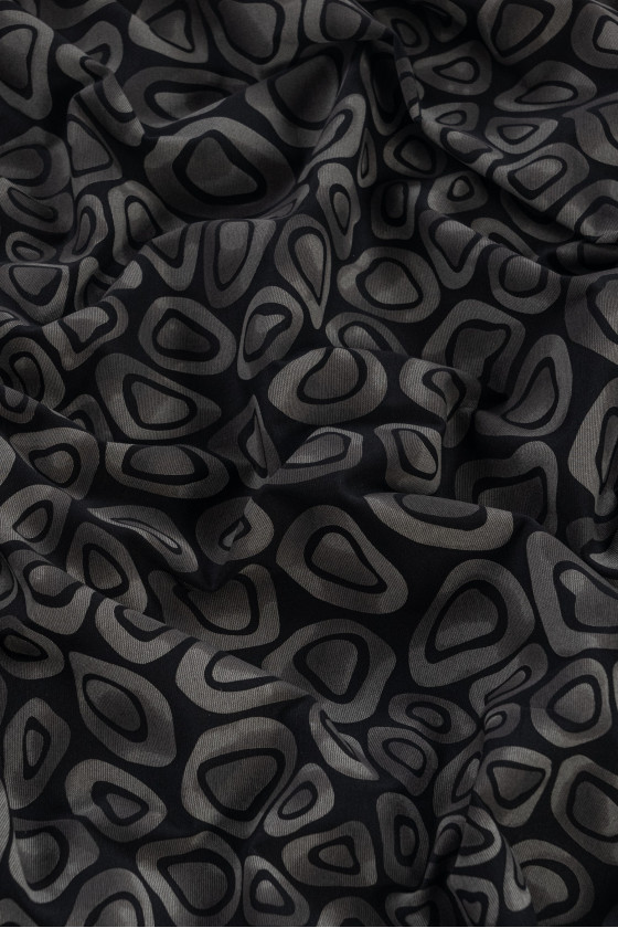 Jersey knitted fabric with patches gray
