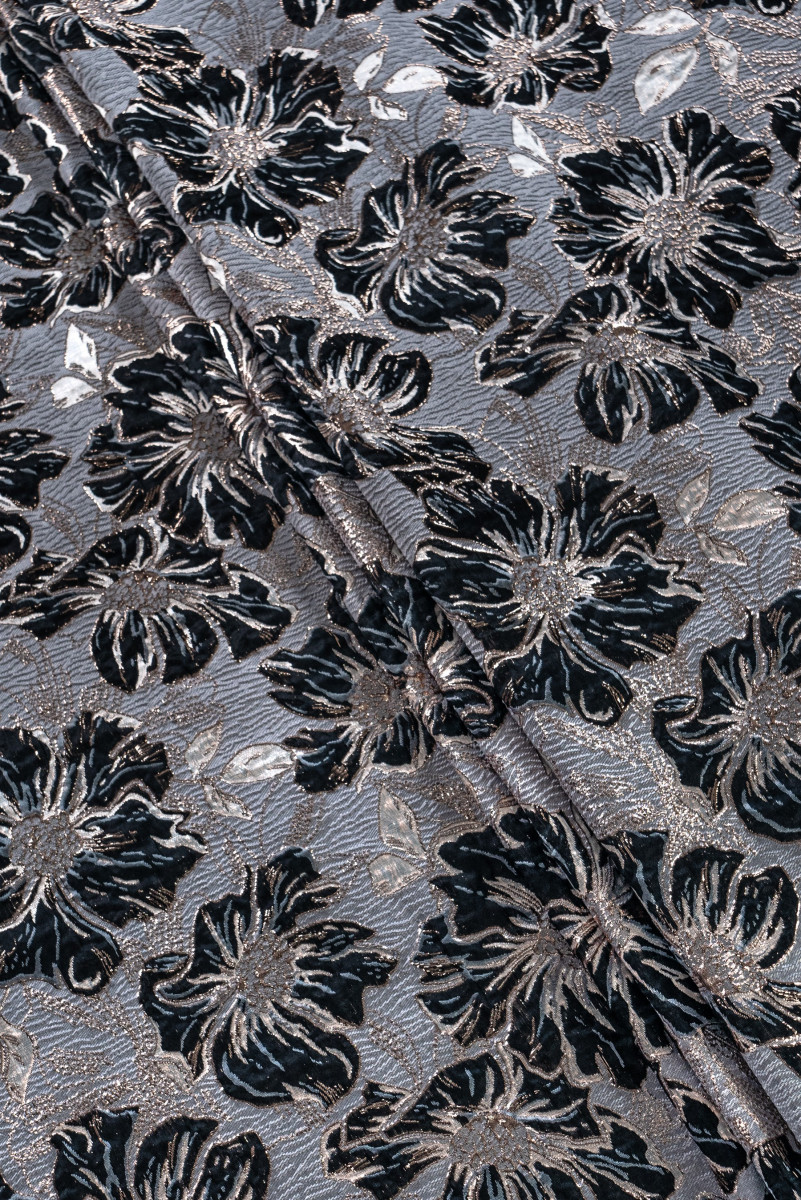 Żakard w kwiaty - czarno-szary
