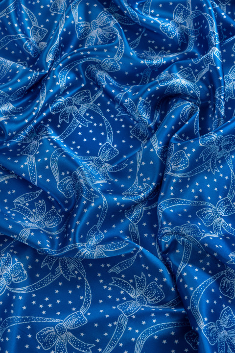 Satijnen zijden strikken blauw