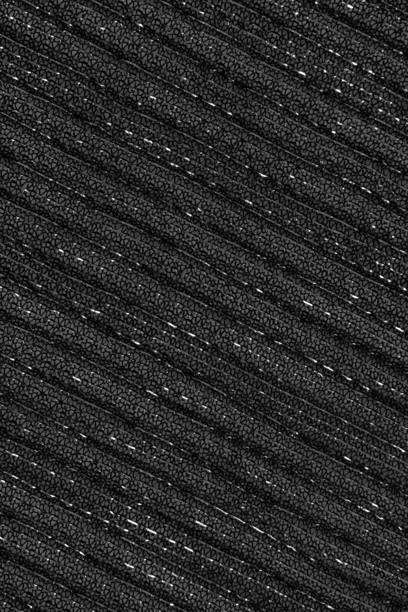 Morbida rete in tulle nero e argento