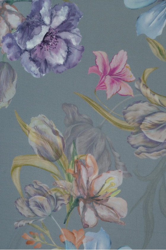 Viscose in painted flowers