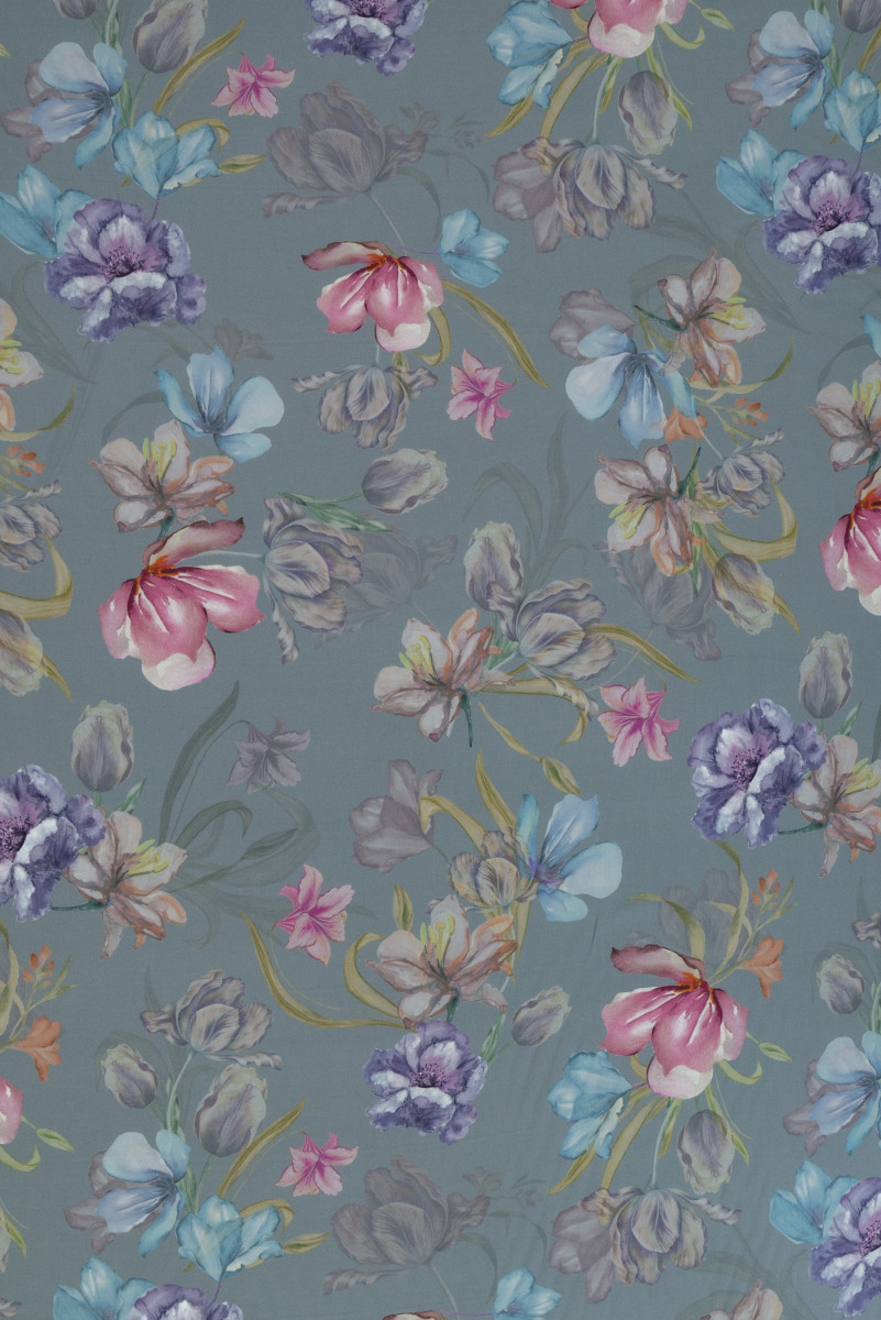 Viscose in painted flowers