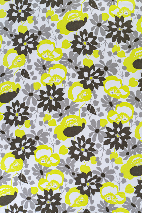 Cotton bathyst with flowers