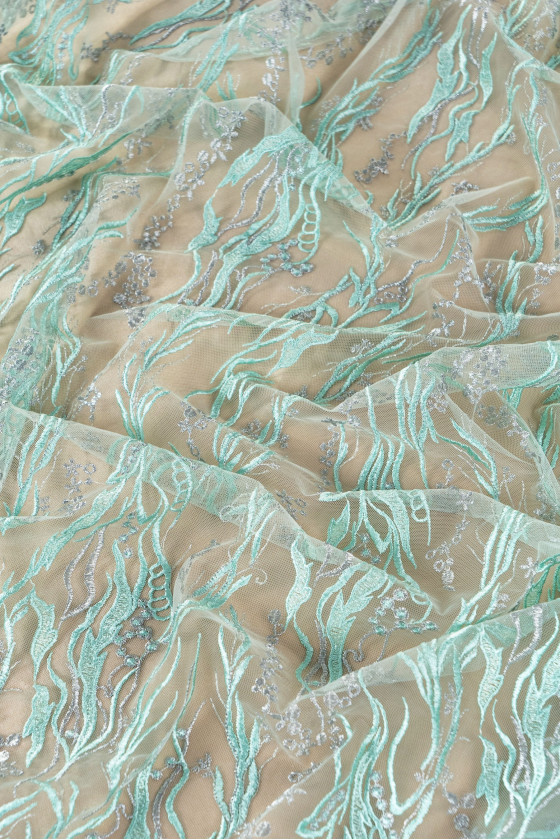 Gallyakkal hímzett tüll - menta KUPON 145cm