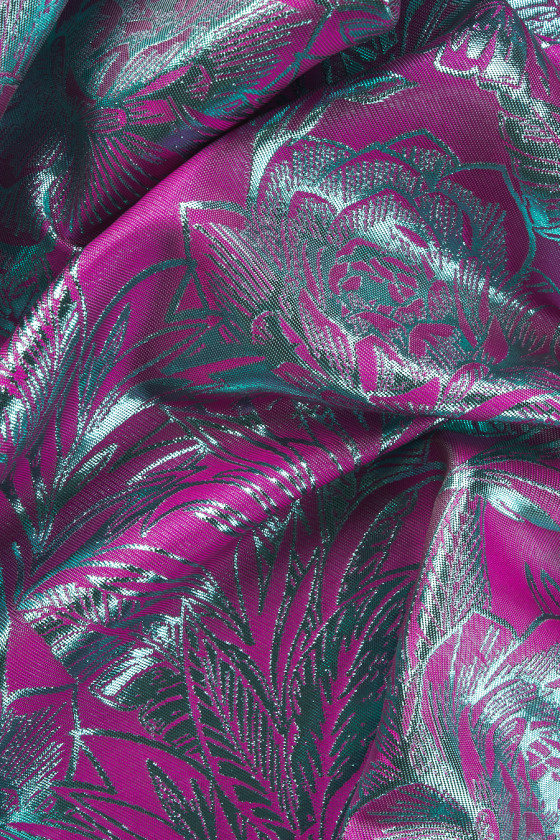 Fuchsia jacquard with sparkling flowers COUPON 60 cm