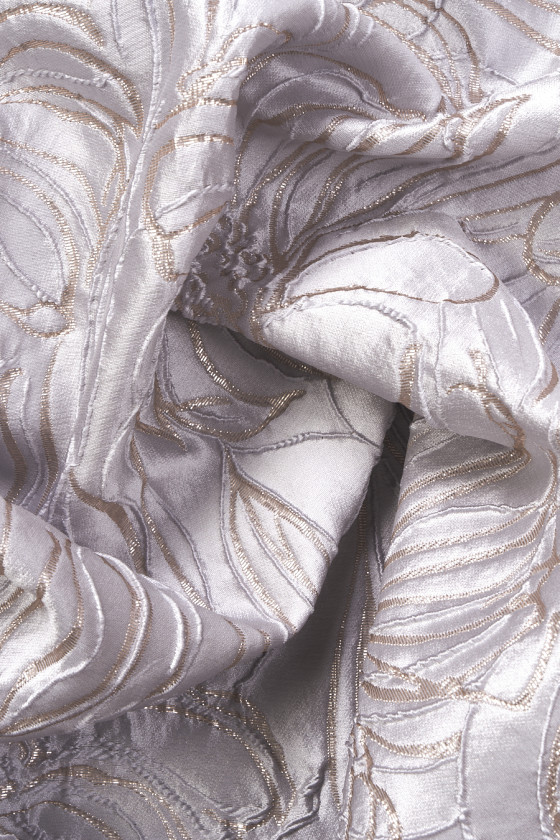 Jacquard med store blomster grå-platin
