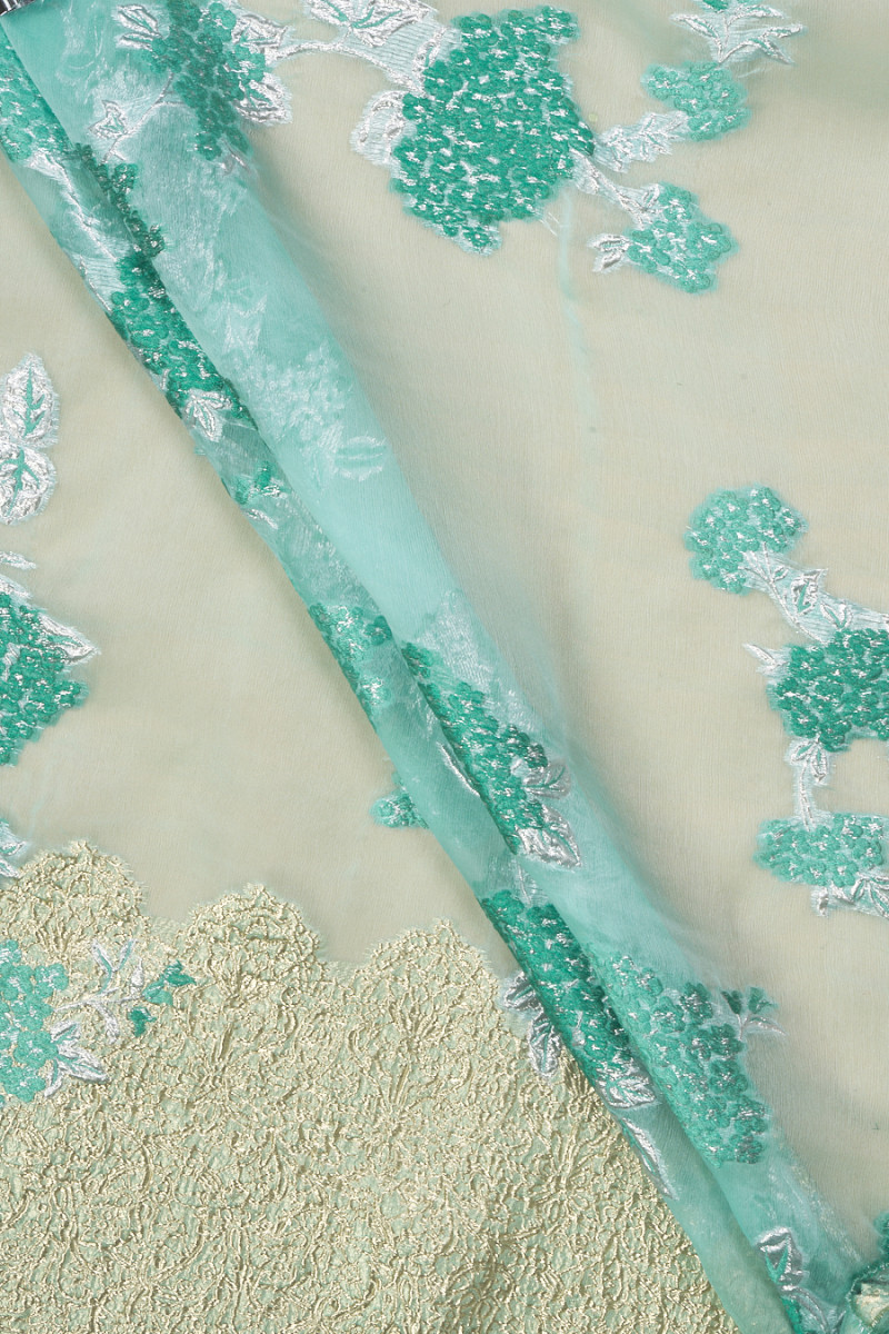 Jacquard organza with flowers COUPON 190cm