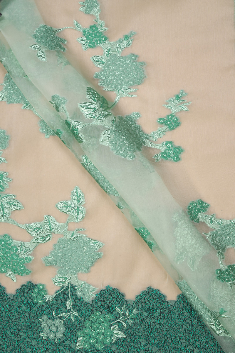 Jacquard organza with flowers COUPON 200cm