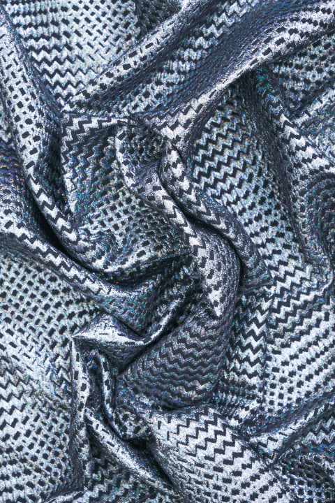 Jacquard in silver zigzags