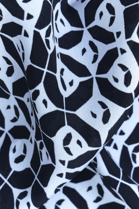 Silk crepe strings - signed;