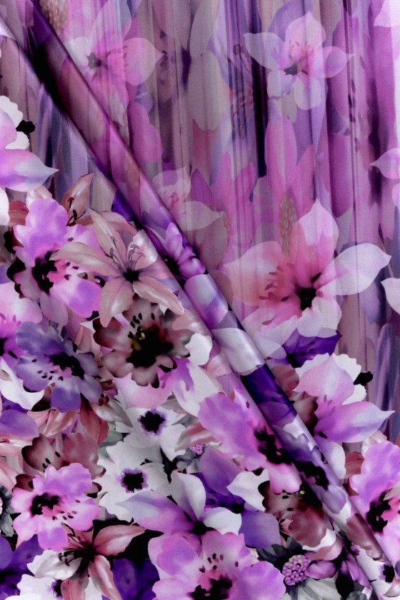 Seidensatin mit Blumen COUPON 80cm