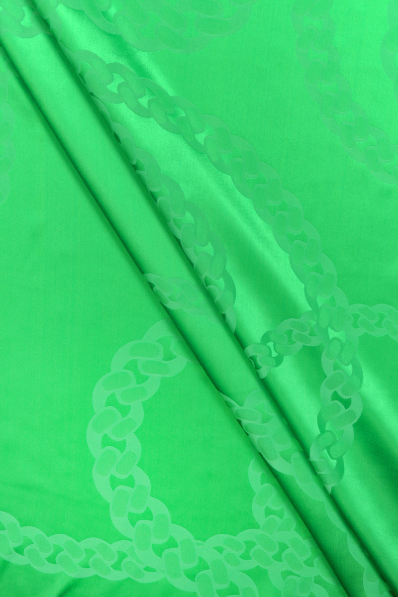 Silk-viscose satin with chains green COUPON 120 cm