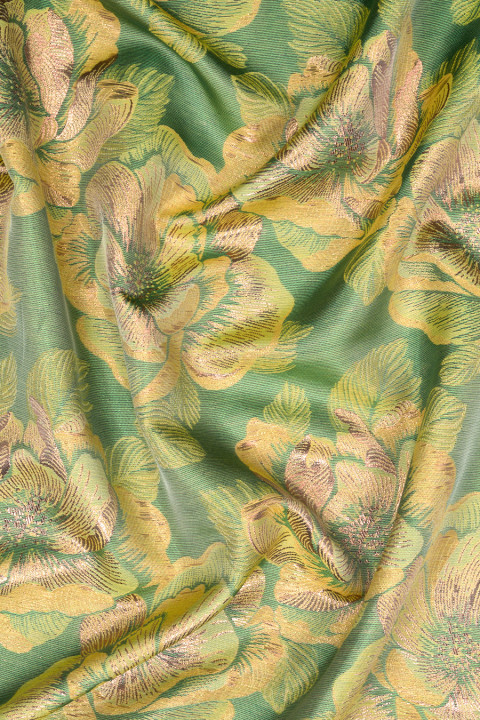 Jacquard with large flowers