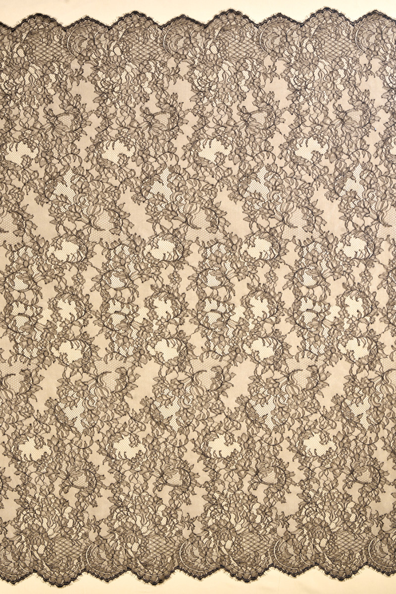 COUPON en dentelle noire française 50 cm