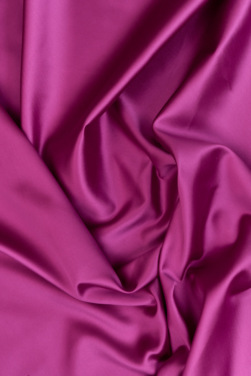 Polyester-Taft mit doppelseitiger Seide