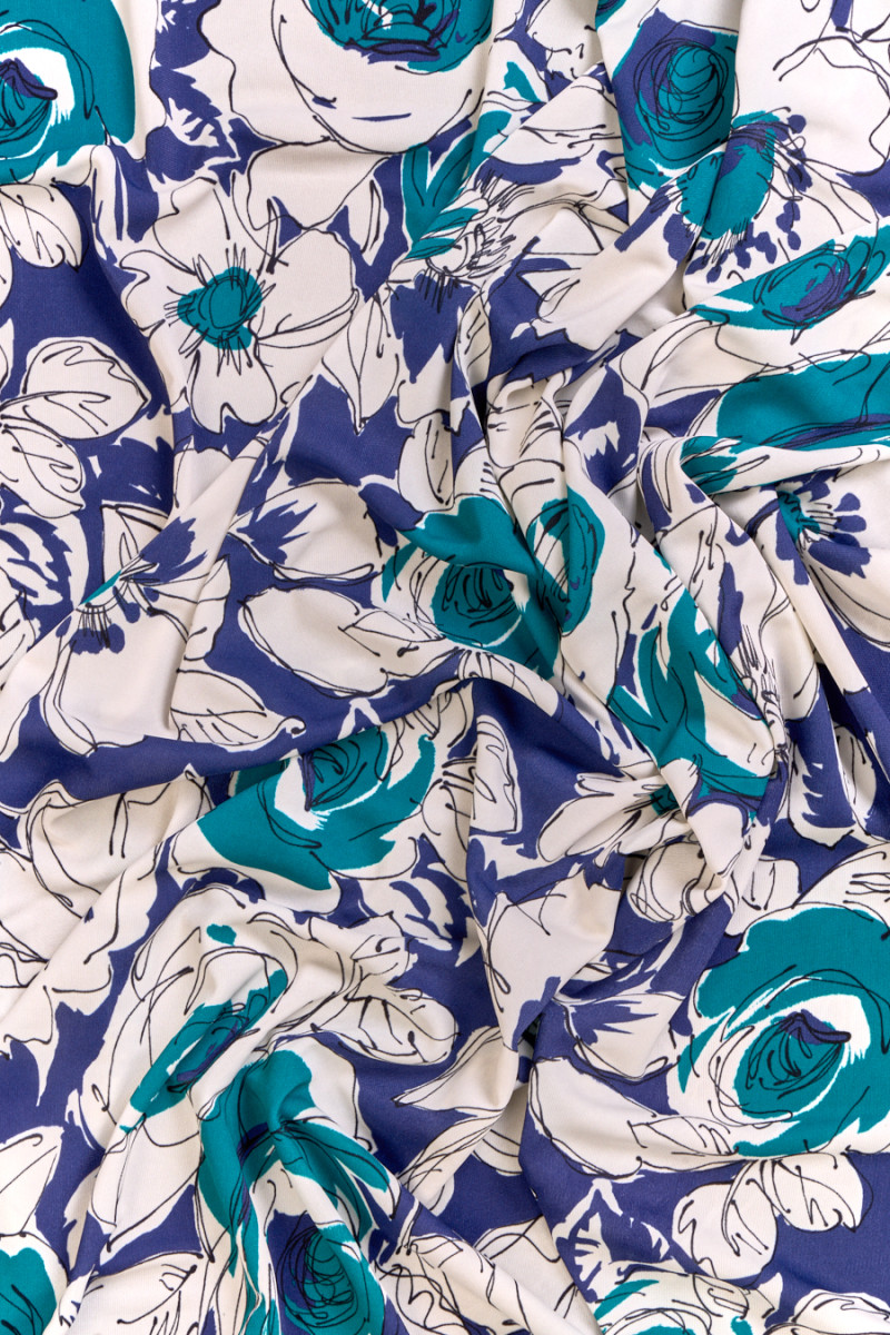 Tessuto a maglia di viscosa con fiori