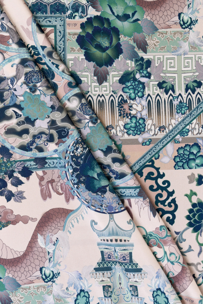 Silk satin with Chinese motifs