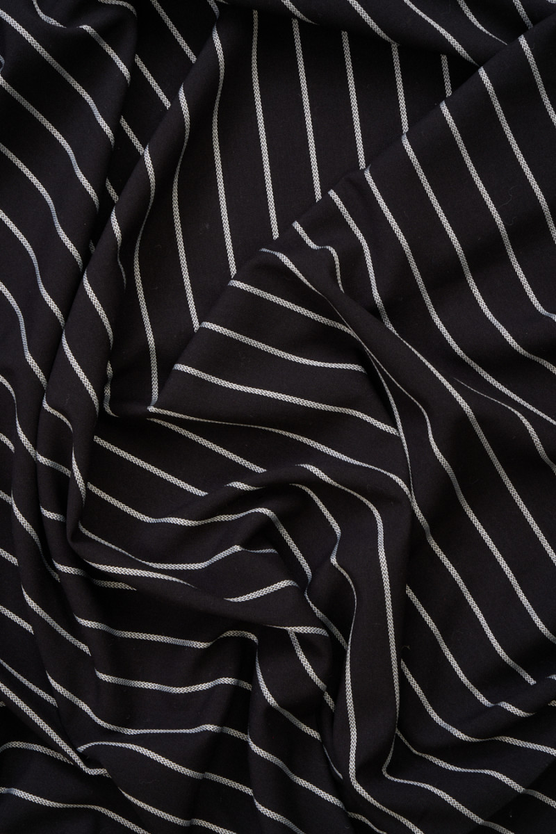 Striped black polyviscose COUPON 135cm