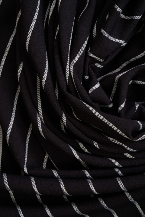 Zwart Gestreepte Polyviscose COUPON 135cm