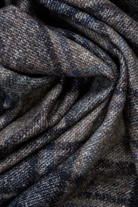 Alpaca wool in a check brown-navy blue