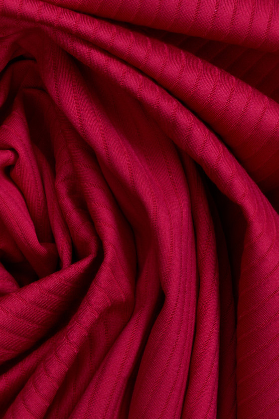 Rippen-gestrickter Stoff – zwei Farben