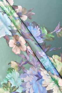 Satin de polyester à fleurs