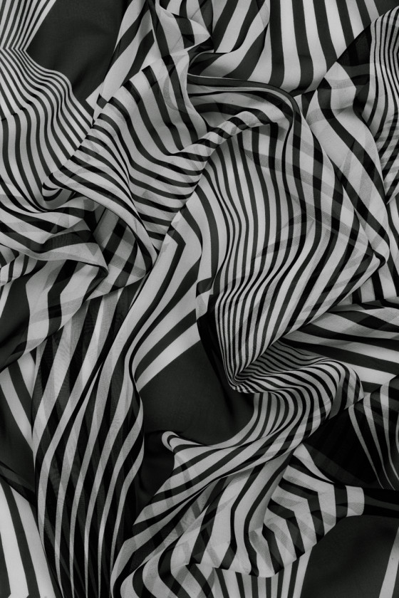 Silkechiffon hvid og sort geometri