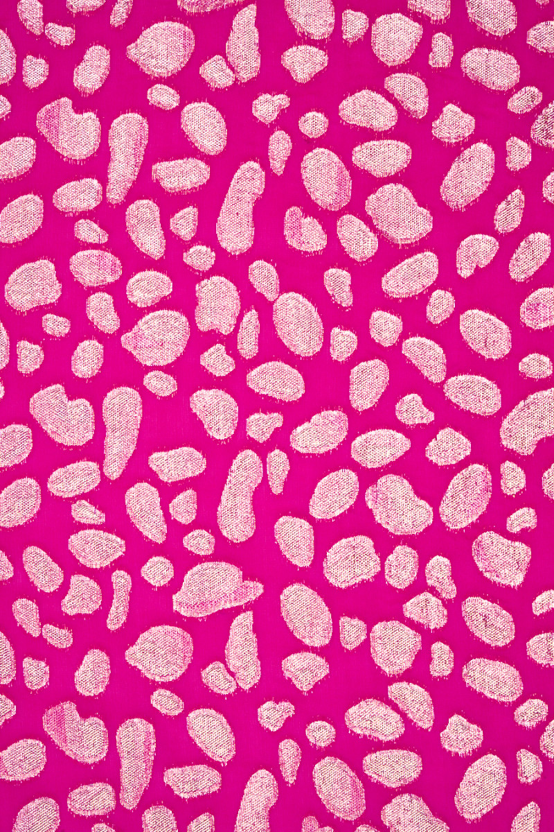 Siidist šifoon kuldsete laikudega